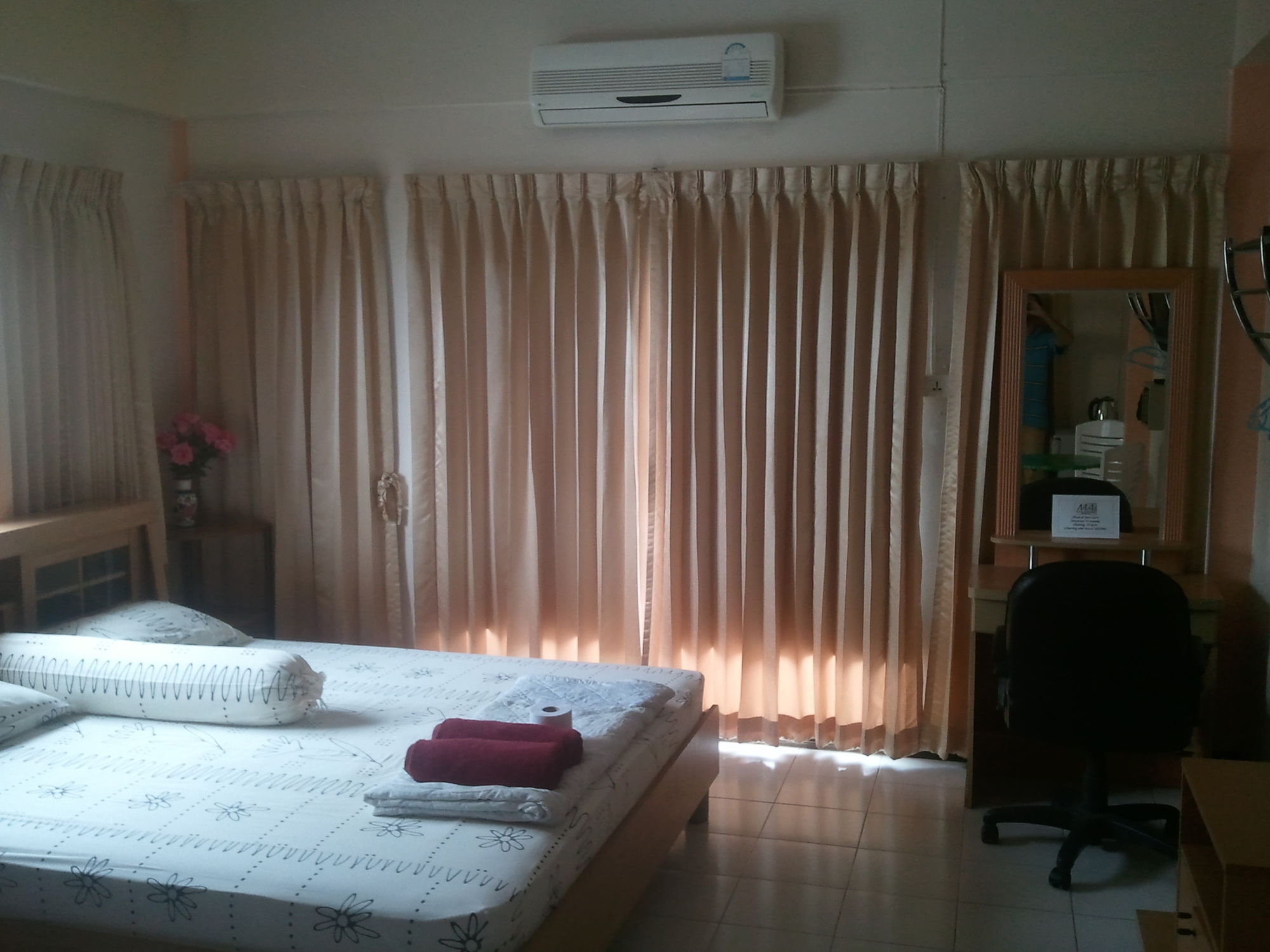 M & A Guesthouse Hua Hin Exterior foto